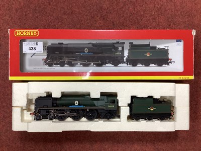 Lot 438 - A Boxed Hornby OO gauge Rebuilt Battle of...