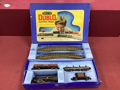 Lot 685 - A boxed Hornby Dublo OO gauge 3-rail train set...