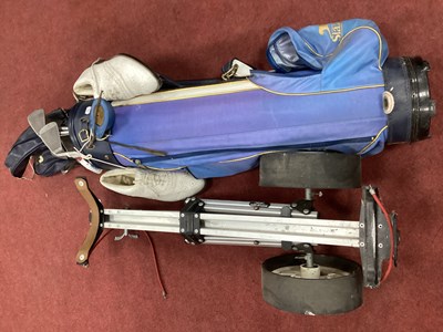 Lot 1579 - A Set of Regency Golf Clubs, bag and trolly.