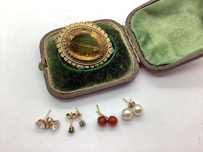 Lot 78 - A Victorian Style Citrine Single Stone Brooch,...