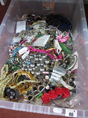 Lot 46 - A Mixed Lot of Assorted Costume Jewellery,...