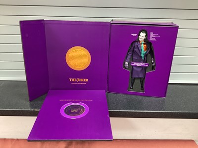 Lot 573 - A Hot Toys #DX08 DC Comics The Joker 1:6th...