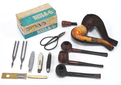 Lot 1370 - Smoking Memorabilia- pipes including Sandhewn,...