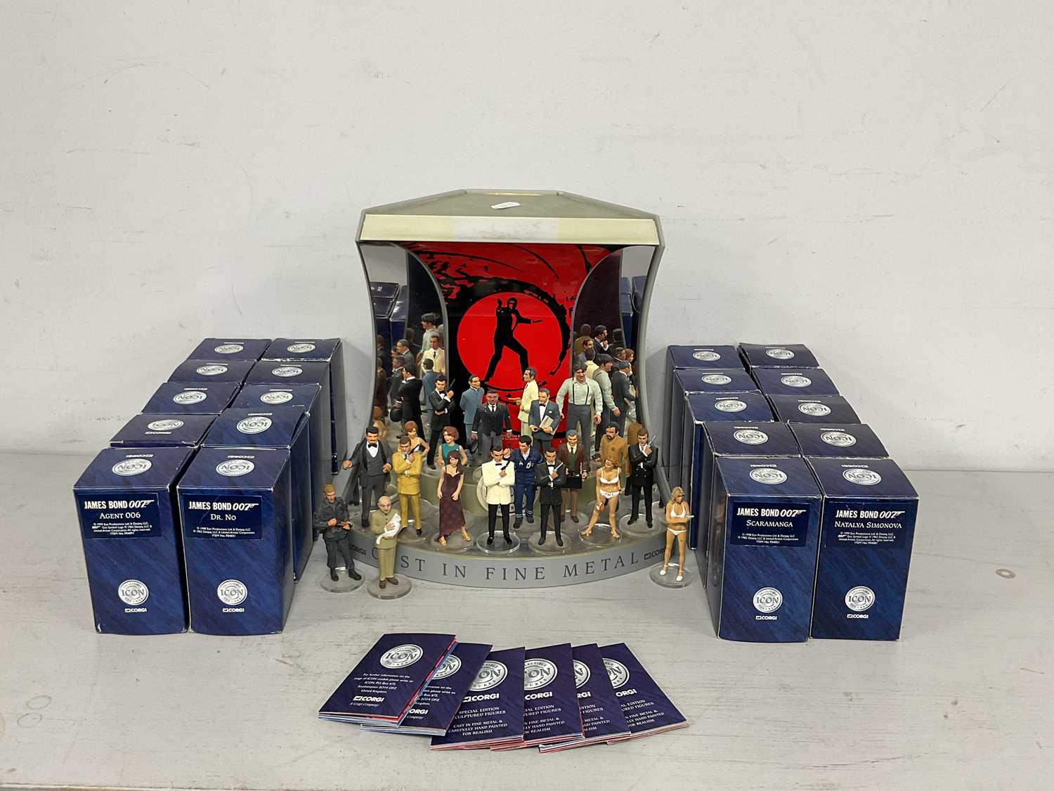 Lot 442 - Twenty One Corgi Icon James Bond Fine Metal...