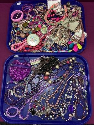 Lot 165 - An Assortment of Modern Costume Jewellery, in...