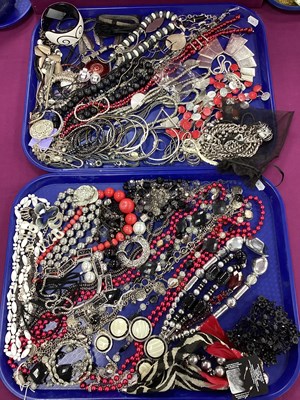 Lot 168 - An Assortment of Modern Costume Jewellery, in...