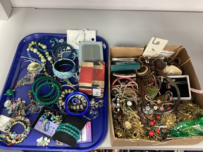 Lot 120 - A Quantity of Modern Costume Jewellery, to...