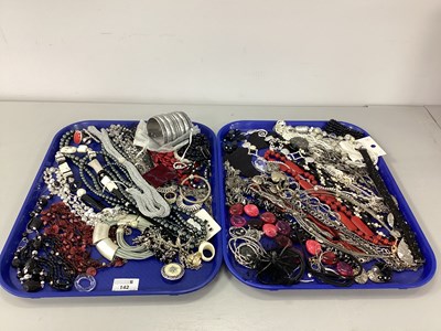 Lot 142 - An Assortment of Modern Costume Jewellery, in...