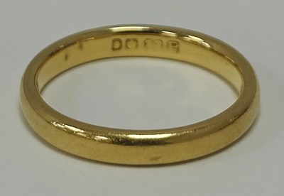 Lot 35 - A 22ct Gold Narrow Plain Wedding Band, (finger...