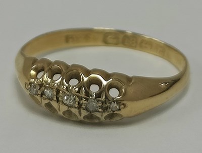 Lot 33 - A Dainty Antique Five Stone Diamond Ring,...