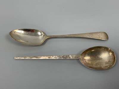 Lot 12 - A Georgian Hallmarked Silver Table Spoon, I.L,...