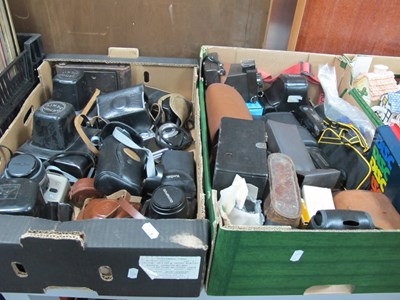 Lot 1067 - Cameras- Polaroid, Ricoh, Zenit, Pentax,...