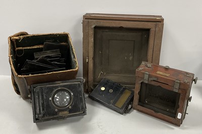 Lot 1122 - Nettel Folding Strut Camera, with brass cased...