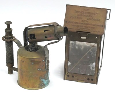 Lot 1413 - The 'Stonebridge' automatic folding lantern...