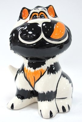 Lot 1275 - Lorna Bailey - Delicious the Cat, 11cm high.