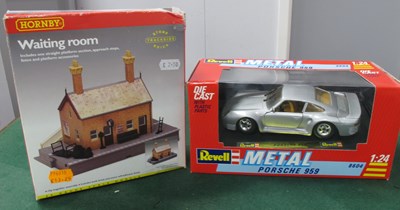 Lot 381 - A Revell 1:24th Scale #8604 Diecast Model...