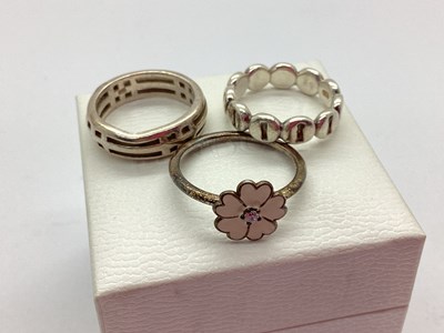 Lot 120 - Pandora Dainty Flowerhead Ring, stamped "S925...