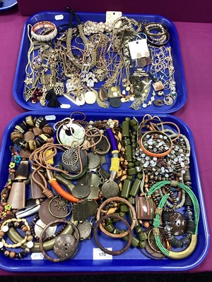 Lot 170 - A Variety of Modern Costume Jewellery,...