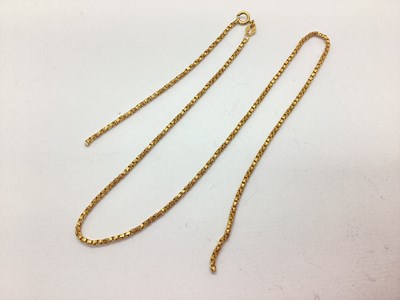 Lot 89 - A 9ct Gold Fancy Box Link Chain, (damages)...