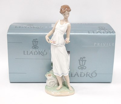 Lot 1275 - Lladro Privilege Society 2006 Figurine...