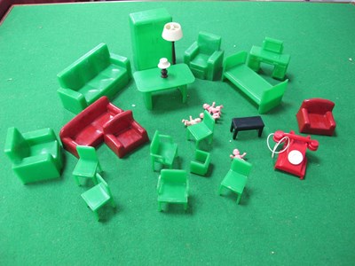 Lot 692 - A selection of circa 1930's moulded plastic...