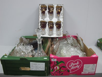 Lot 1011 - Glass Fruit Bowls, wine glasses, decanter,...