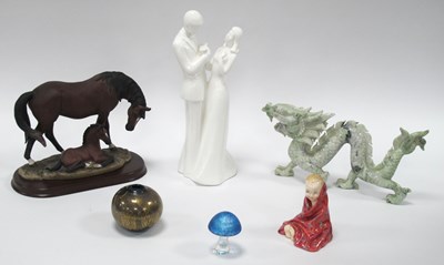 Lot 1217 - Doulton 'The Little Pig' and Images Figurines,...