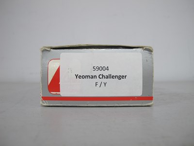 Lot 674 - Three 00 gauge modern diesel locomotives: a...