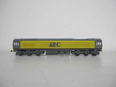 Lot 674 - Three 00 gauge modern diesel locomotives: a...