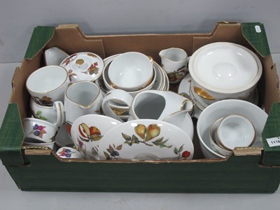 Lot 1118 - Royal Worcester 'Evesham' Dinner Ware, tureens,...