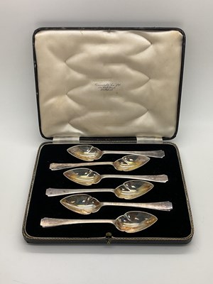 Lot 24 - A Set of Six Art Deco Hallmarked Silver Melon...