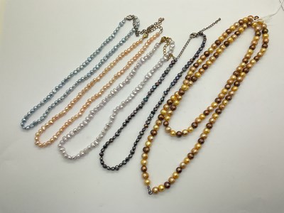 Lot 129 - A Collection of Freshwater Pearl Bead...