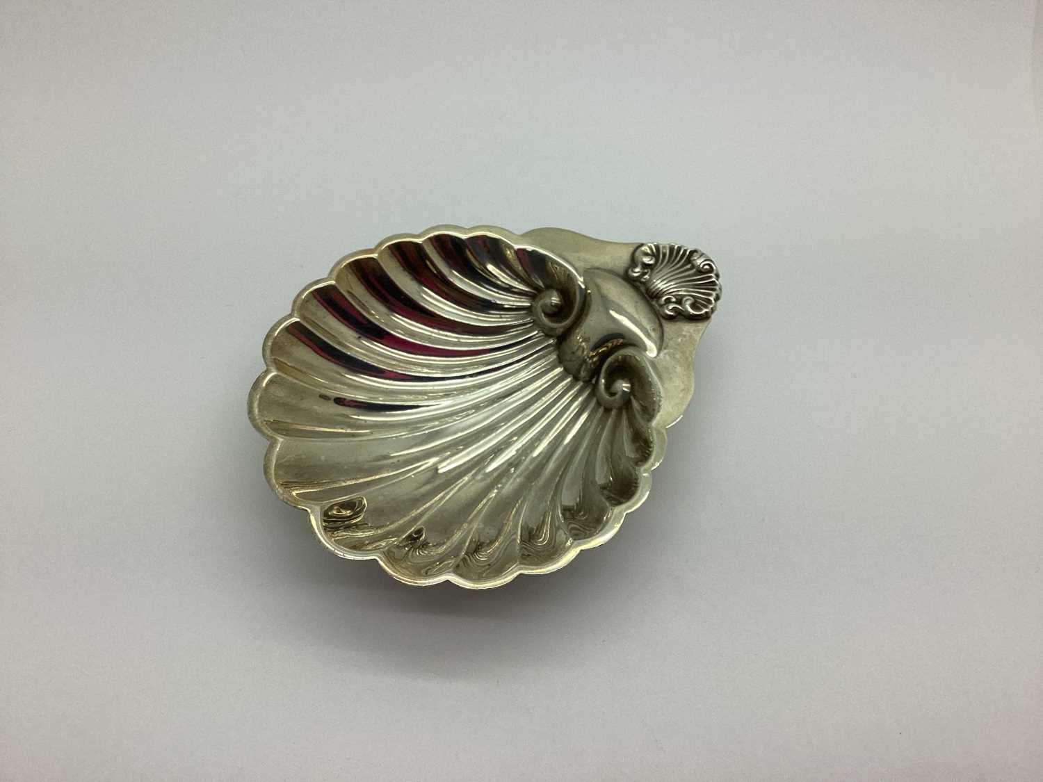 Lot 412 - A Hallmarked Silver Shell Dish, C&N,