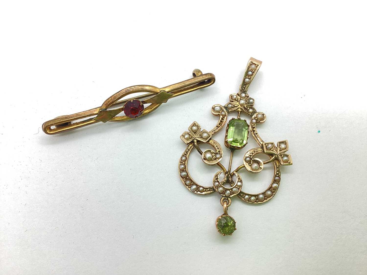 Antique Edwardian 9ct Gold & Seed Pearl Bar Pin