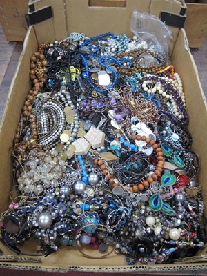 Lot 1125 - Ladies Costume Jewellery, beads necklaces,...