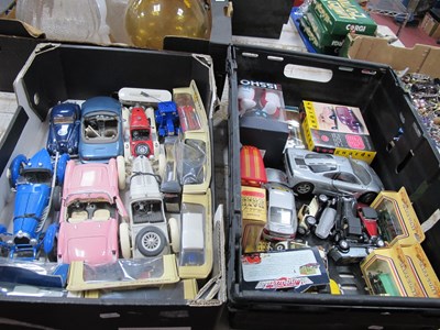 Lot 1110 - Die Cast Vehicles, including Burrago, Maisto,...