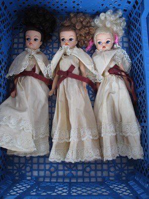 Lot 359 - Three circa 1980's Sindy Dolls each marked to...