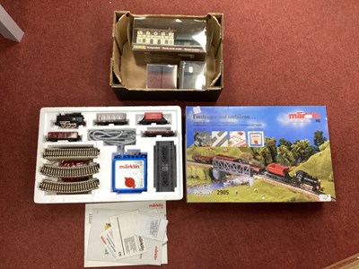 Lot 747 - A Boxed Marklin HO Gauge #2905 Hobby Train Set....