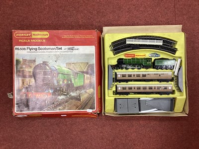 Lot 751 - A boxed Hornby RS508 00 gauge Flying Scotsman...