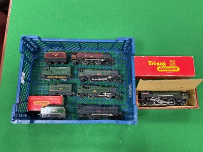 Lot 559 - Six Triang 00 gauge locomotives including a...