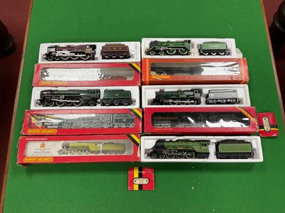 Lot 500 - Five boxed Hornby 00 locomotives: GWR Hall...