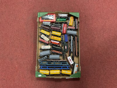 Lot 416 - Approximately thirty-six 00 gauge modern era...