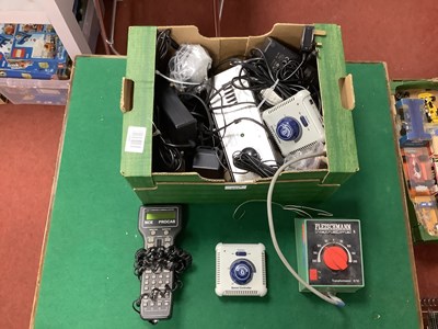 Lot 633 - A quantity of Model Railway control equipmeny...