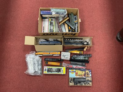 Lot 376 - A "Quantity" of 'OO'/'HO' Gauge Diesel...