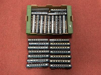 Lot 400 - Approximately thirty 00 gauge BR Mk1 and Mk2...