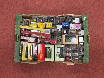 Lot 429 - Approximately forty-eight boxed 00 gauge 1/76...