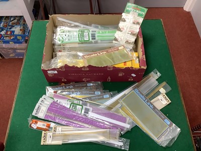 Lot 634 - A quantity of model construction materials...