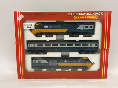 Lot 798 - A Hornby 00 gauge HST train pack R332...