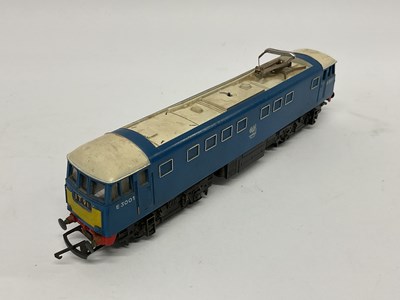 Lot 783 - An unboxed Triang OO gauge AL1 electric...