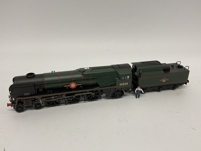 Lot 795 - An unboxed Hornby 00 gauge rebuilt Merchant...